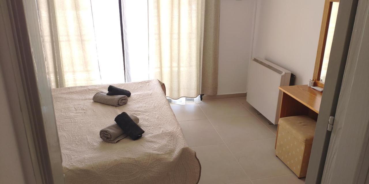 Villa Isabella Townhouse à Paphos Extérieur photo